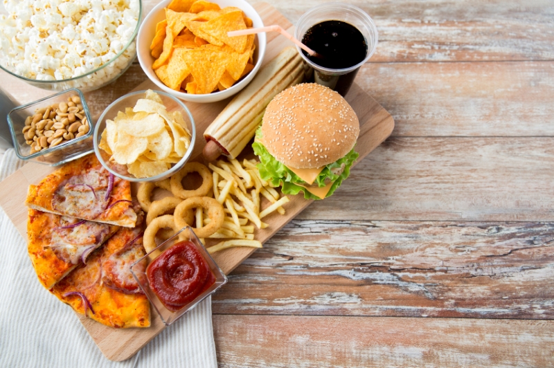 Việc áp dụng cheat day nên duy trì tần suất phù hợp 