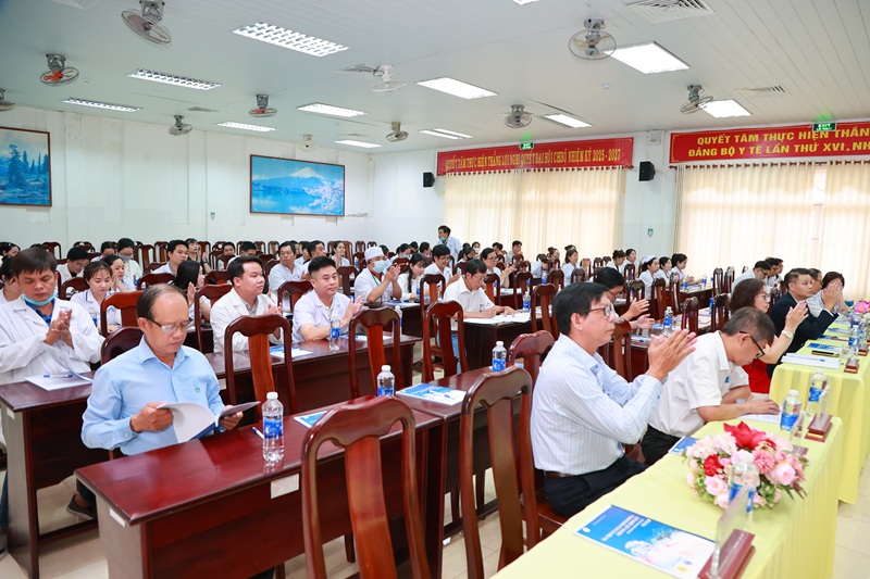 Quang cảnh hội nghị “Trao đổi chuyên môn, cập nhật xét nghiệm trong chẩn đoán và điều trị” diễn ra tại TTYT khu vực Thốt Nốt 