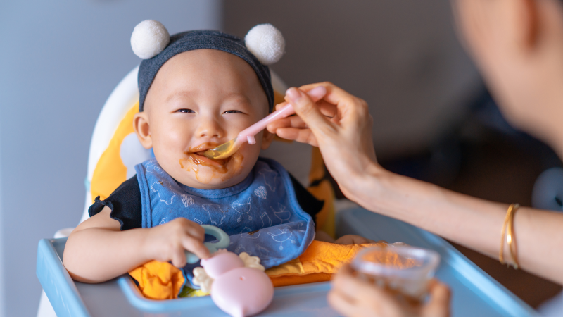 Lịch ăn dặm cần được xây dựng linh hoạt, phù hợp với nhu cầu của bé