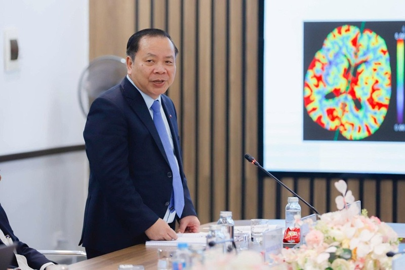 PGS.TS Nguyễn Quốc Dũng - Giám đốc Trung tâm Chẩn đoán hình ảnh MEDLATEC trong buổi làm việc
