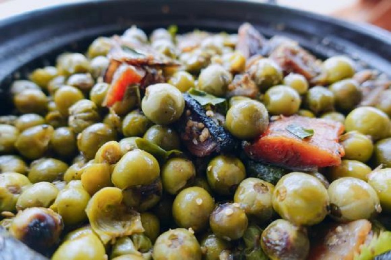 Quả cà dại Solanum torvum – loài có thể ăn được khi chế biến đúng cách