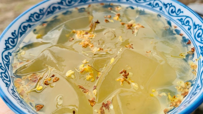 Hạt mác púp khi ngâm nước sẽ tạo lớp gel dùng làm thạch giải khát