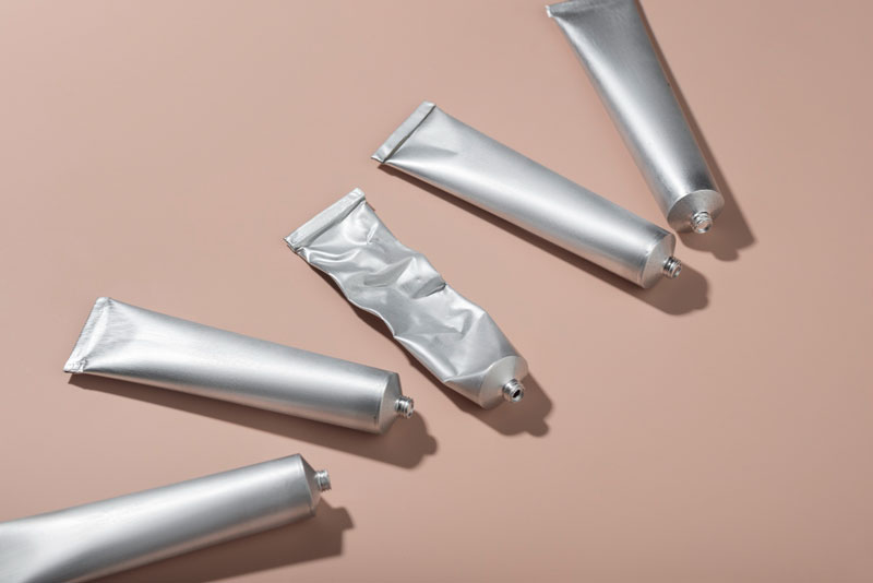 Trường hợp chỉ bị nấm móng nhẹ, người bệnh thường được chỉ định dùng thuốc bôi ngoài