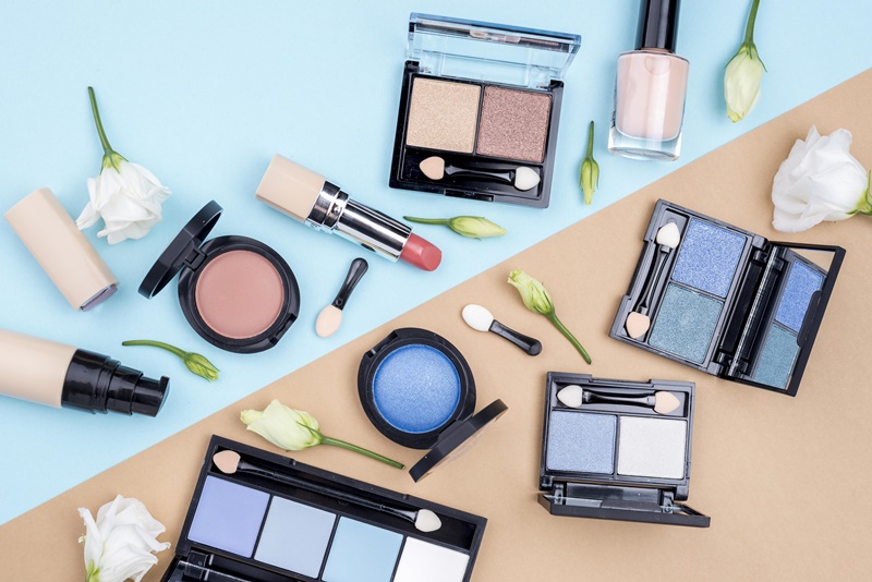 Bạn nên tìm hiểu kỹ về hạn sử dụng trước khi dùng các loại mỹ phẩm 