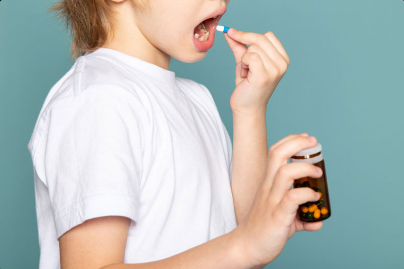 Trong một số trường hợp, trẻ sẽ cần dùng thuốc theo chỉ định