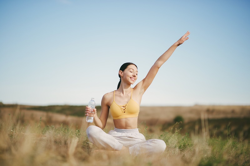 Uống nhiều nước và bổ sung vitamin D trong quá trình sử dụng canxi hữu cơ