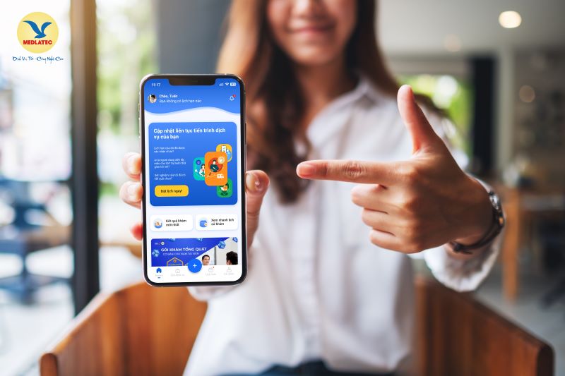 Khách hàng có thể đặt lịch lấy mẫu xét nghiệm tại nhà qua nhiều kênh khác nhau 