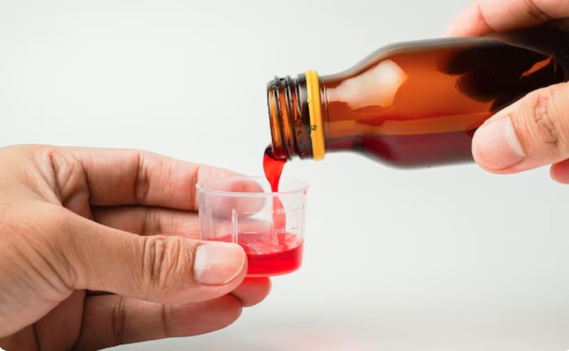 Cha mẹ tuyệt đối không tự ý sử dụng thuốc trị ho cho trẻ khi chưa có chỉ định của bác sĩ 