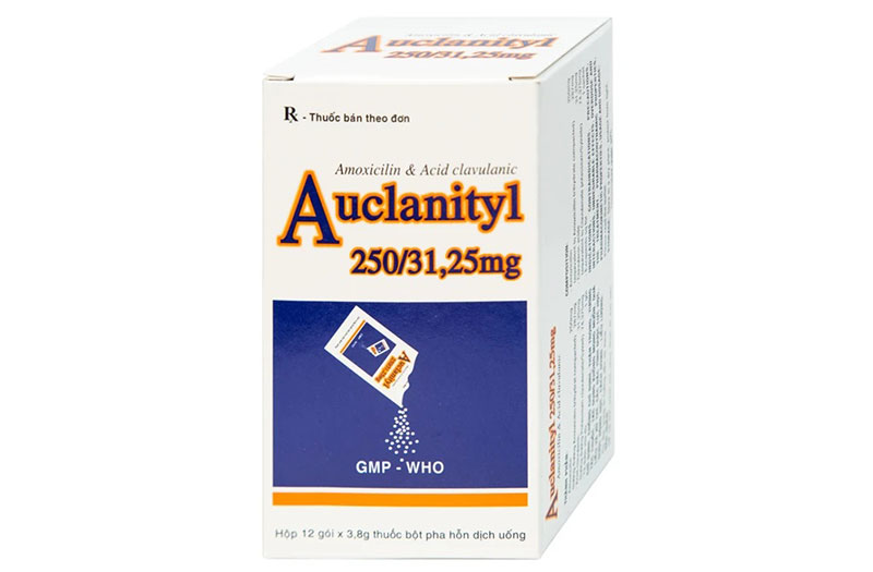 Một sản phẩm thuốc kháng sinh dạng bột pha nước bày bán trên thị trường