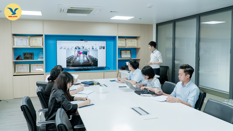 Buổi sinh hoạt chuyên môn trực tuyến có sự tham gia của các chuyên gia, bác sĩ lĩnh vực chẩn đoán hình ảnh và sản phụ khoa 