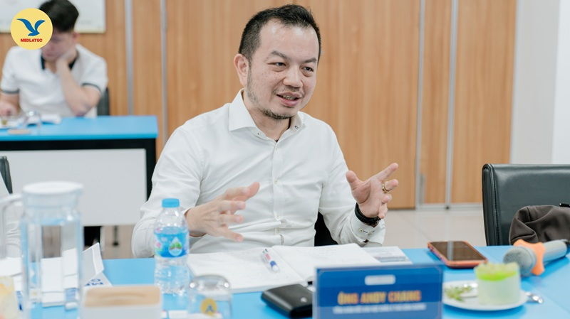 Ông Andy Chang – Tổng Giám đốc CENTOGENE khu vực châu Á Thái Bình Dương phát biểu tại buổi lễ