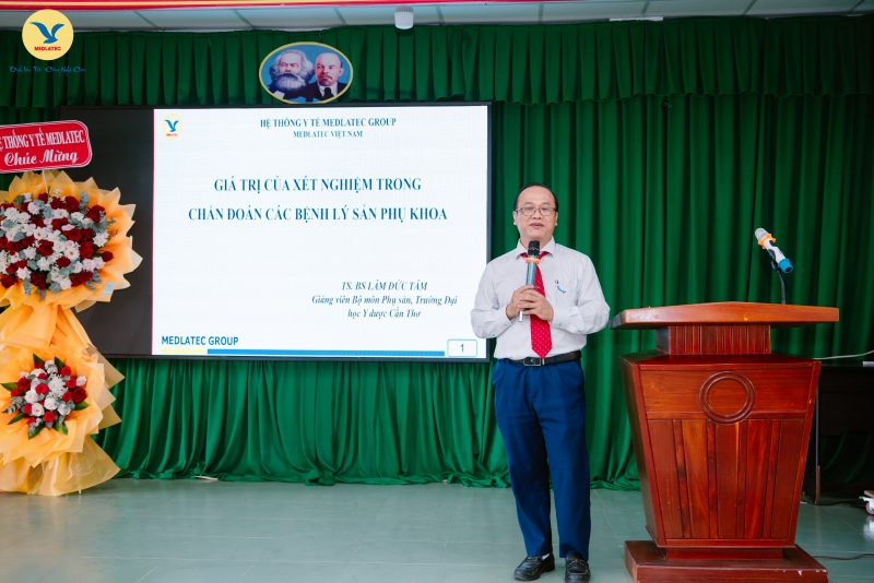 TS.BS Lâm Đức Tâm trình bày báo cáo “Giá trị của xét nghiệm trong chẩn đoán các bệnh lý sản phụ khoa”