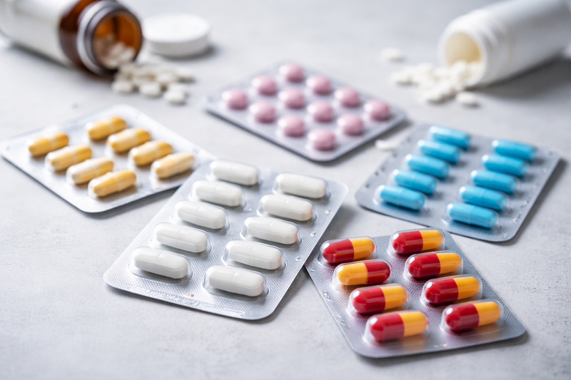 Tuân thủ dùng thuốc điều trị giúp người mắc OCD kiểm soát tốt các triệu chứng.