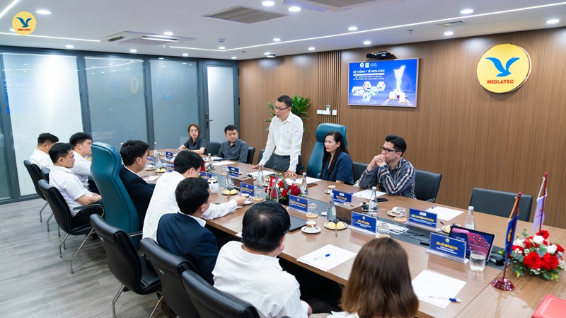 Ông Nguyễn Quang Vinh - Tổng Giám đốc TCGIns phát biểu tại buổi lễ ký kết với MEDLATEC