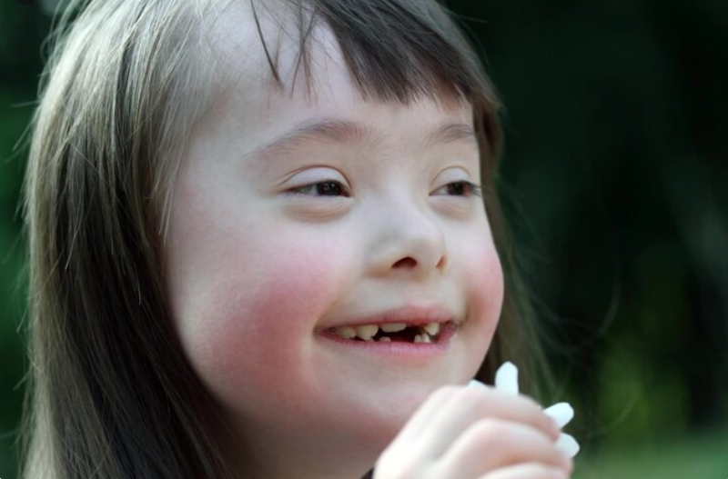 Trong nhiều trường hợp tình trạng da trẻ bị nổi sần như da gà có thể tự hết 