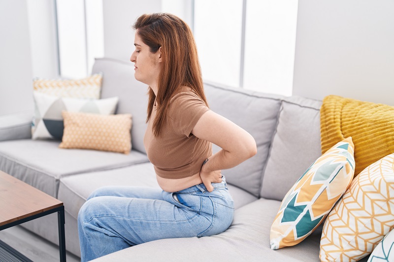 Tuần đầu mang thai, một số chị em có thể bị đau lưng 