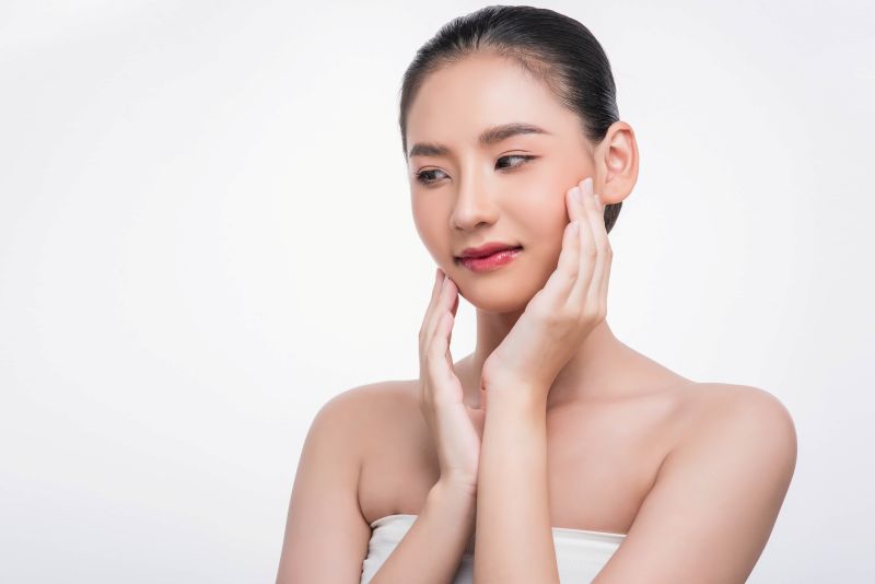 Trứng gà với mật ong giúp làn da hồng hào rạng rỡ