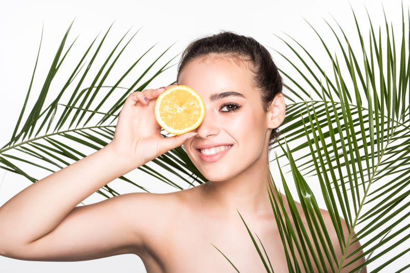 Uống nước vỏ chanh hỗ trợ trị mụn làm đẹp da