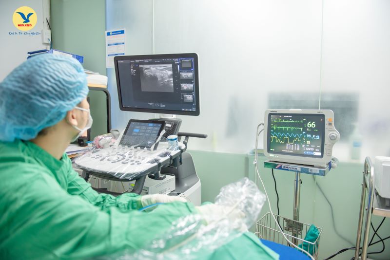 Mật ong hỗ trợ người sau phẫu thuật tuyến giáp giúp vết thương mau lành 