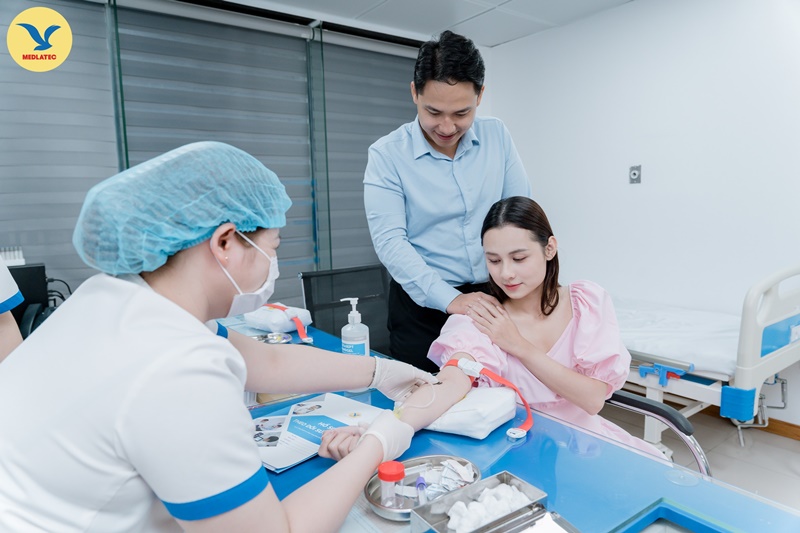 Chị em có thể xét nghiệm HCG để biết mình có đang mang thai hay không