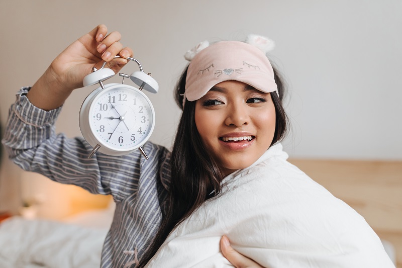 Duy trì giờ ngủ hợp lý giúp cải thiện sức khỏe và ổn định cân nặng