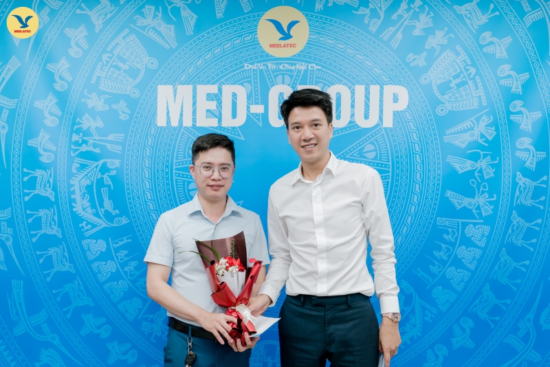 Chủ nhân của các giải thưởng cuộc thi ảnh “Một ngày của tôi - Sáng y đức, tràn chữ năng” cũng được vinh danh tại chương trình 
