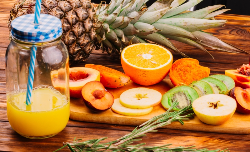 Có thể cho trẻ uống một số nước ép trái cây giàu vitamin để tăng cường hệ miễn dịch