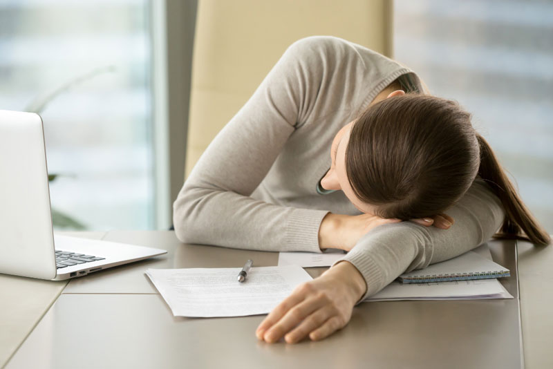 Cơ thể mệt mỏi thường xuyên là dấu hiệu cảnh báo không nên chủ quan