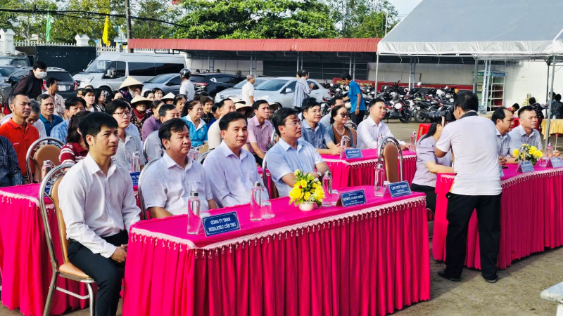 Chương trình với sự tham gia của Ban lãnh đạo thành phố Cần Thơ và Sở Y tế thành phố Cần Thơ