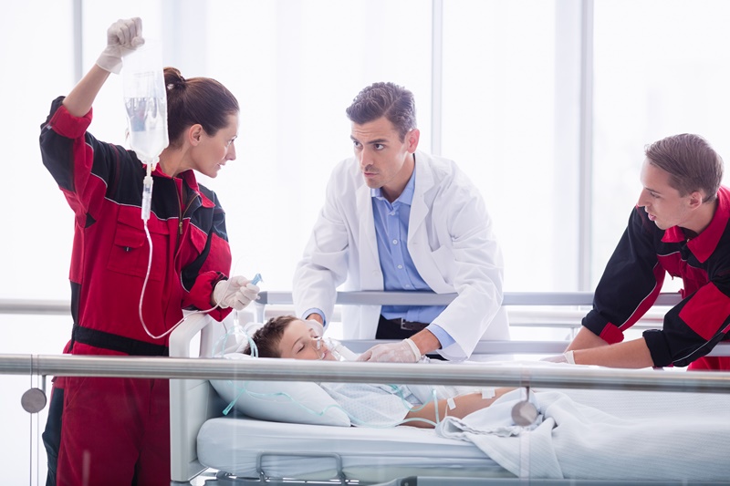 Bác sĩ nội trú có thể hỗ trợ chuyên môn trong những tình huống khẩn cấp