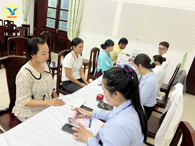 MEDLATEC hỗ trợ tư vấn cho các mẹ bầu và đại biểu tham dự hội nghị
