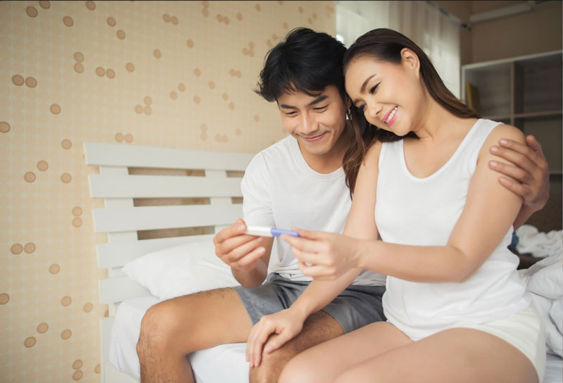 Thử que thử thai vào buổi sáng sớm sẽ mang lại độ chính xác cao nhất cho chị em