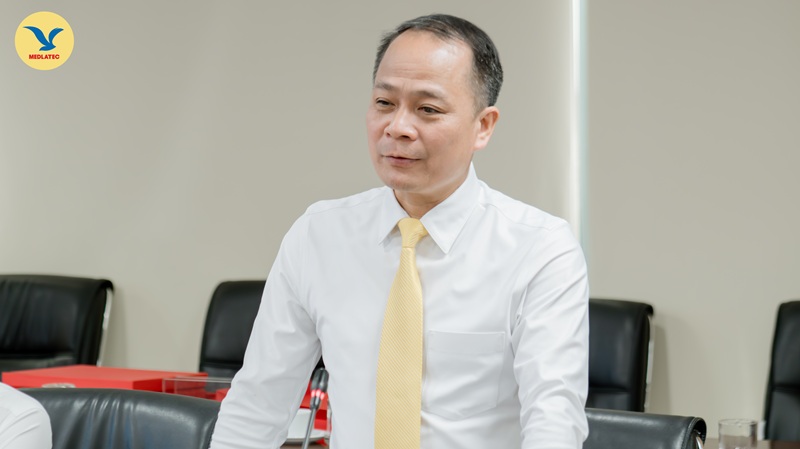 Ông Nguyễn Kiên Cường - Phó Tổng Giám đốc Vietnam Post phát biểu tại buổi lễ