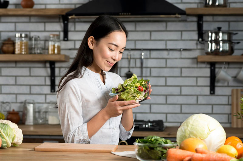 Mẹ nên xây dựng một chế độ dinh dưỡng và sinh hoạt lành mạnh để thai nhi phát triển khỏe mạnh