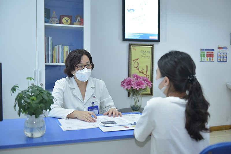 Người dân cần chủ động thăm khám khi xuất hiện các dấu hiệu bất thường 