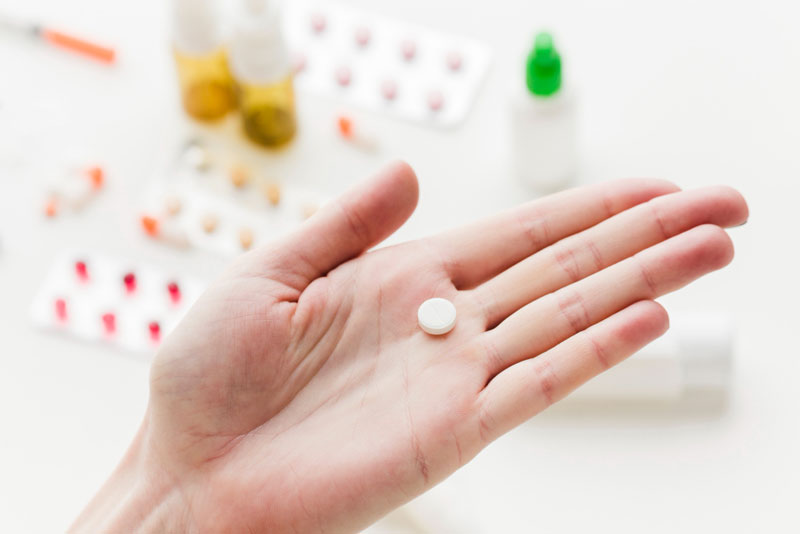 Thuốc kháng Androgen giúp kiểm soát mụn nội tiết