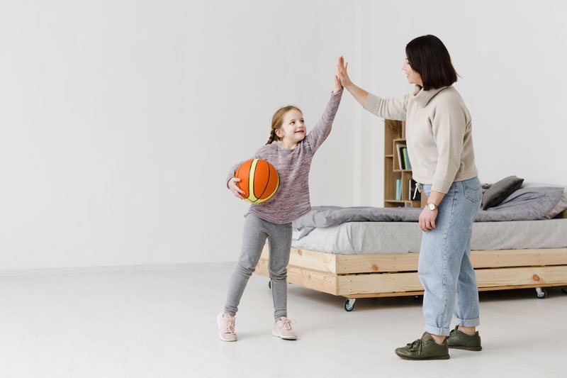 Bóng rổ là môn thể thao được chuyên gia khuyến nghị nhiều nhất cho trẻ 13 tuổi muốn tăng chiều cao