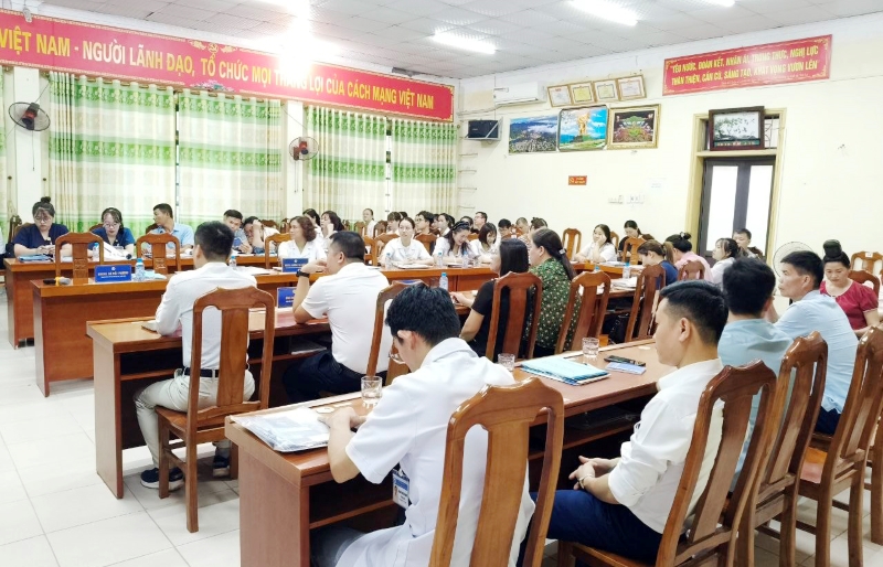 Toàn cảnh chương trình hội nghị “Ý nghĩa và ứng dụng xét nghiệm trong chẩn đoán và điều trị” do Hệ thống Y tế MEDLATEC phối hợp cùng Bệnh viện Đa khoa khu vực Thuận Châu (tỉnh Sơn La) tổ chức