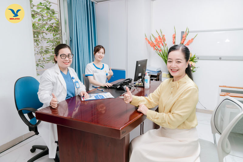 Từ 1/7/2025, khách hàng khám bệnh theo bảo hiểm y tế tại MEDLATEC không phải cung cấp giấy chuyển viện