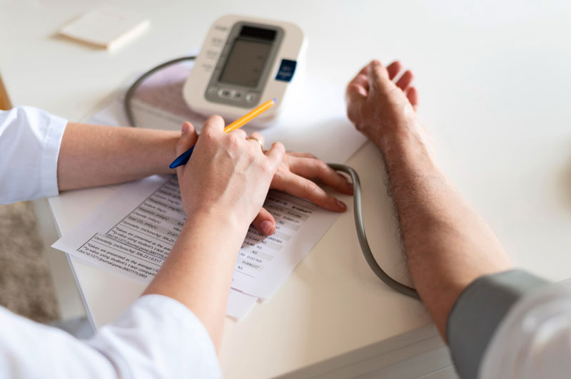 Việc tự ý dùng thuốc hạ huyết áp khẩn cấp dễ che lấp nhiều triệu chứng bệnh lý