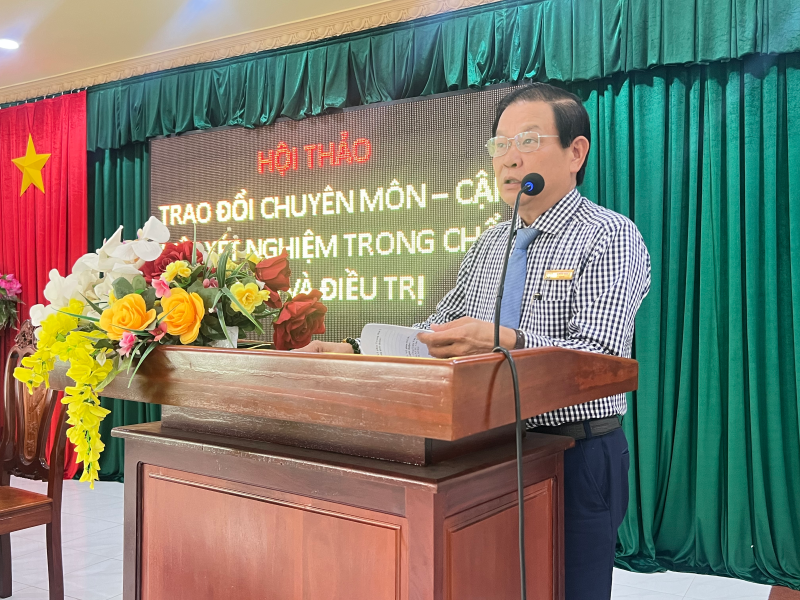 BSCKII Lê Minh Bạch - Giám đốc Trung tâm Y tế khu vực Ô Môn phát biểu khai mạc hội nghị 