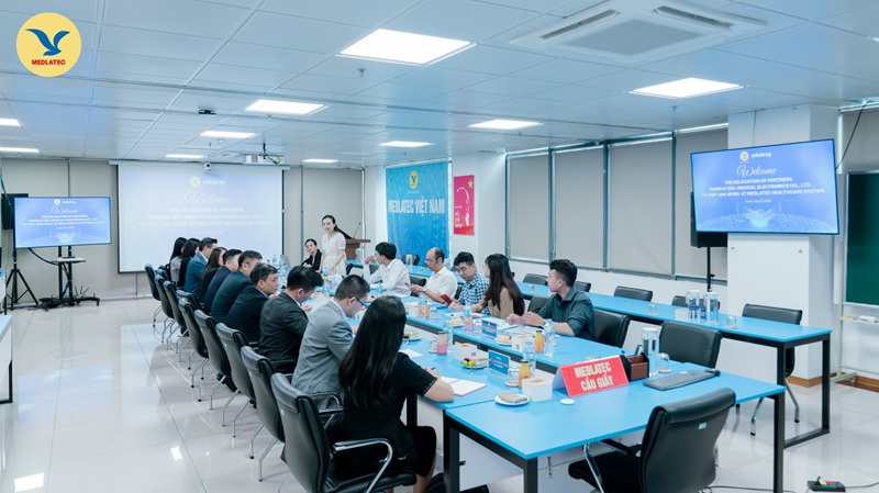 Quang cảnh buổi lễ đón tiếp và làm việc của MINDRAY tại MEDLATEC