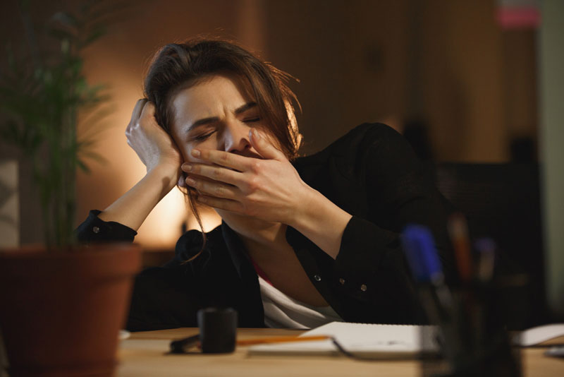 Triệu chứng ợ chua, ợ nóng thường xuất hiện vào ban đêm