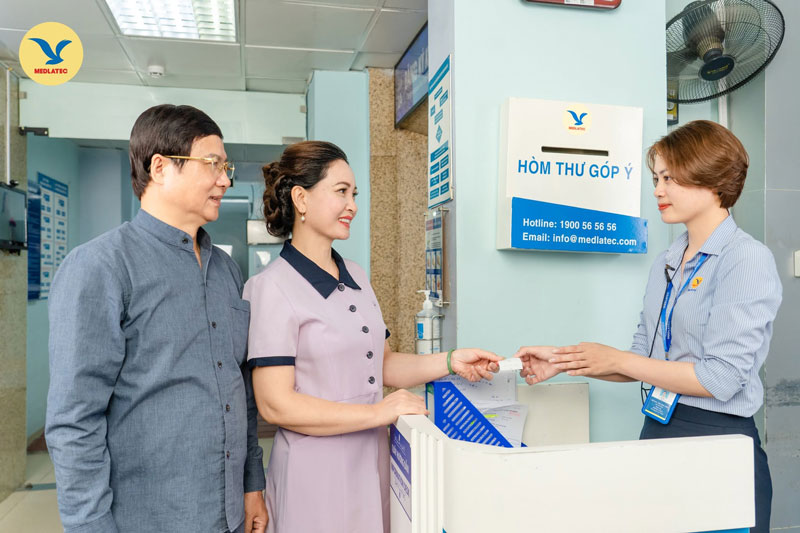 Khách hàng nên đặt lịch trước với cơ sở y tế để được khám ngay khi đến