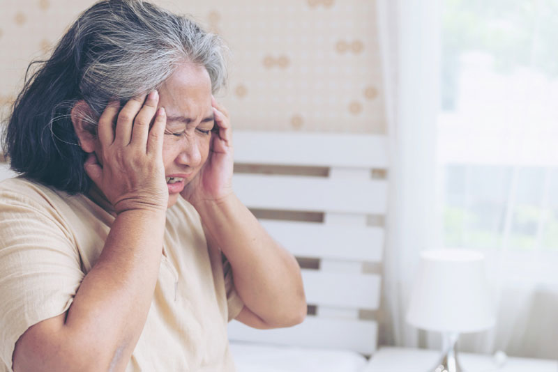Thuốc hạ huyết áp có thể gây đau đầu ở một số đối tượng