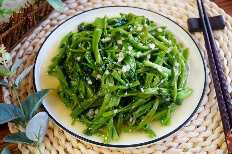 Ăn rau muống làm tăng nguy cơ sẹo lồi, sẹo phì đại