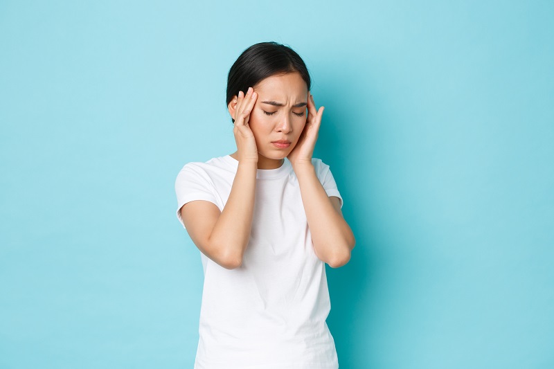 Thiếu sắt có thể khiến cơ thể xuất hiện các triệu chứng như mệt mỏi, da nhợt nhạt, hoa mắt hoặc chóng mặt.