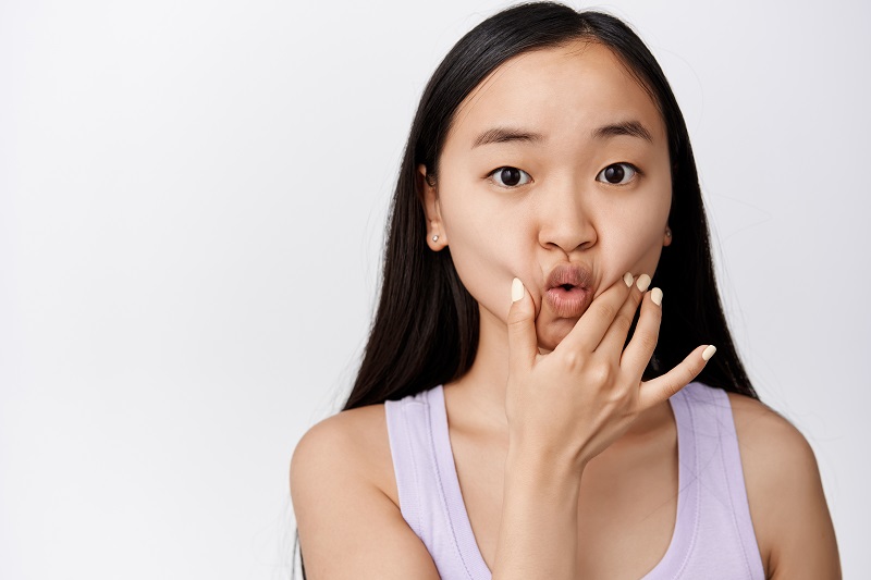 Sắc tố melanin tăng dễ khiến môi bị thâm