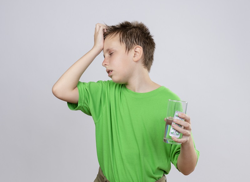 Vận động nhiều, nóng bức dễ khiến trẻ bị rôm sảy
