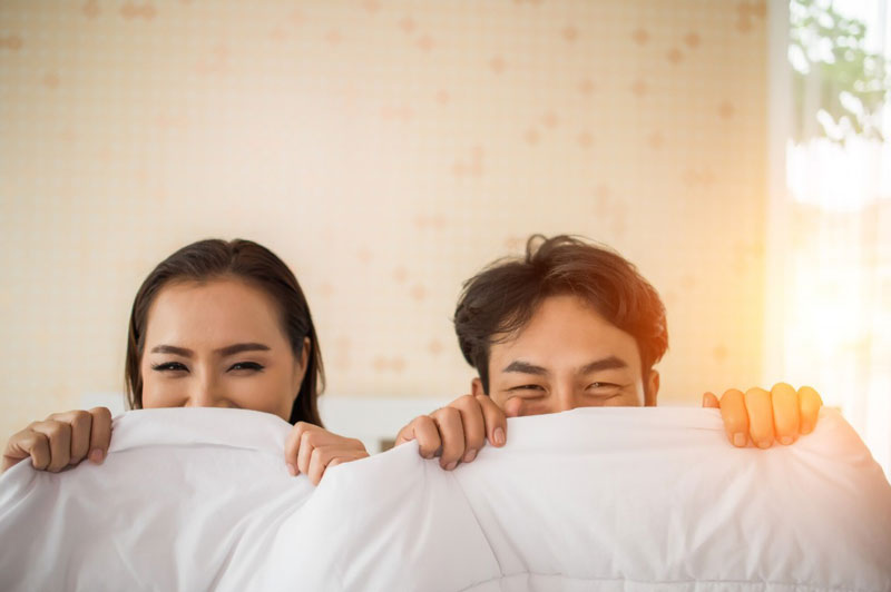 Các cặp đôi có thể quan hệ với tư thế nhẹ nhàng ở 3 tháng đầu thai kỳ